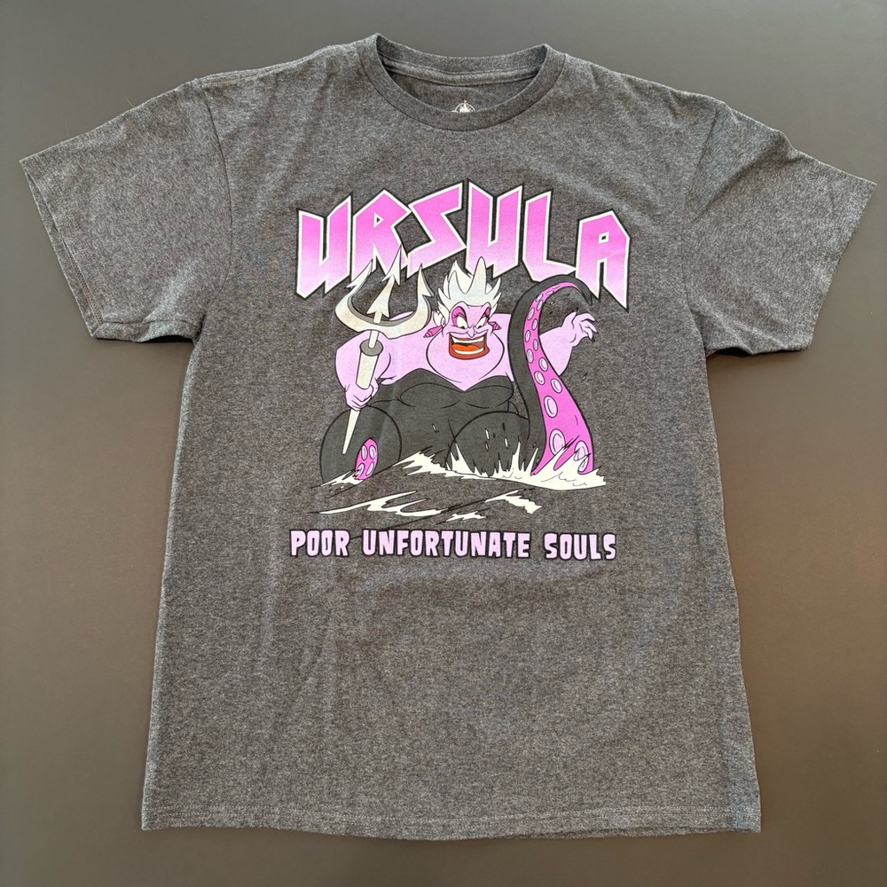 Disney Ursula poor unfortunate souls Charcoal Tee sz Medium